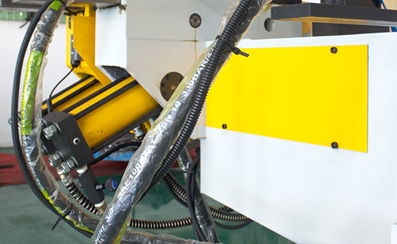 Hydraulická ohýbačka rúr s tŕňom série NC S s jednoduchým nastavením programu