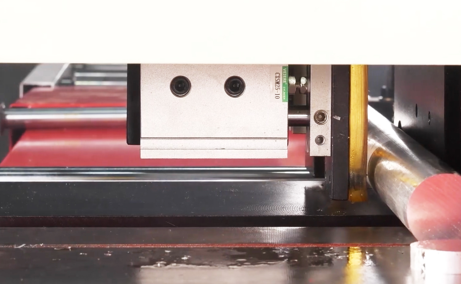 Vysoko presný plne automatický hydraulický rezací stroj na hliník série CNC360